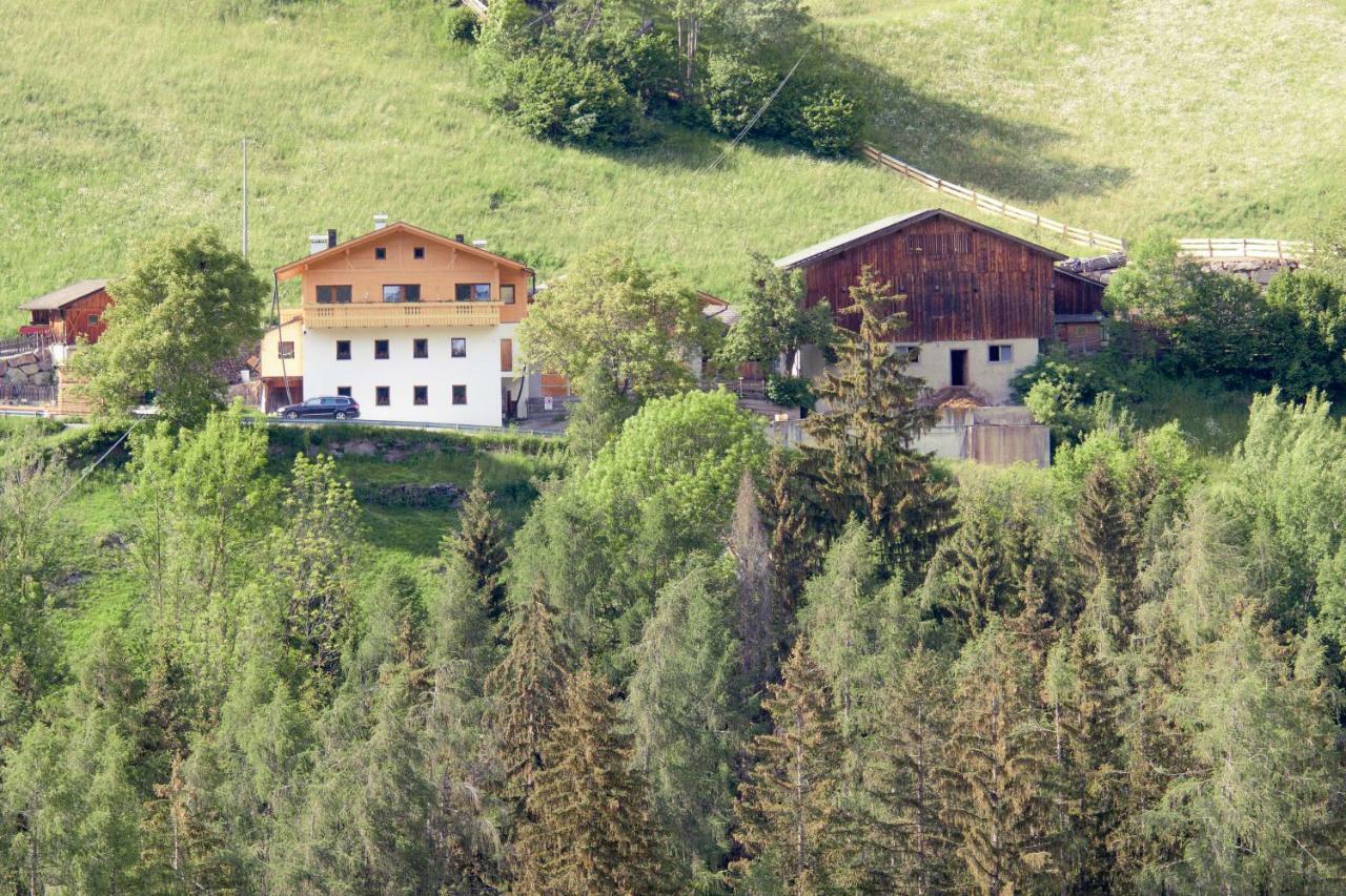 דירות Sarentino Schweinsteghof Urlaub Auf Dem Bauernhof מראה חיצוני תמונה